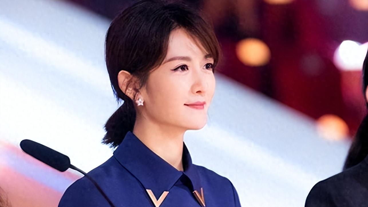 到底是谁在喜欢她？多次被抵制又复出，背后靠山浮出水面