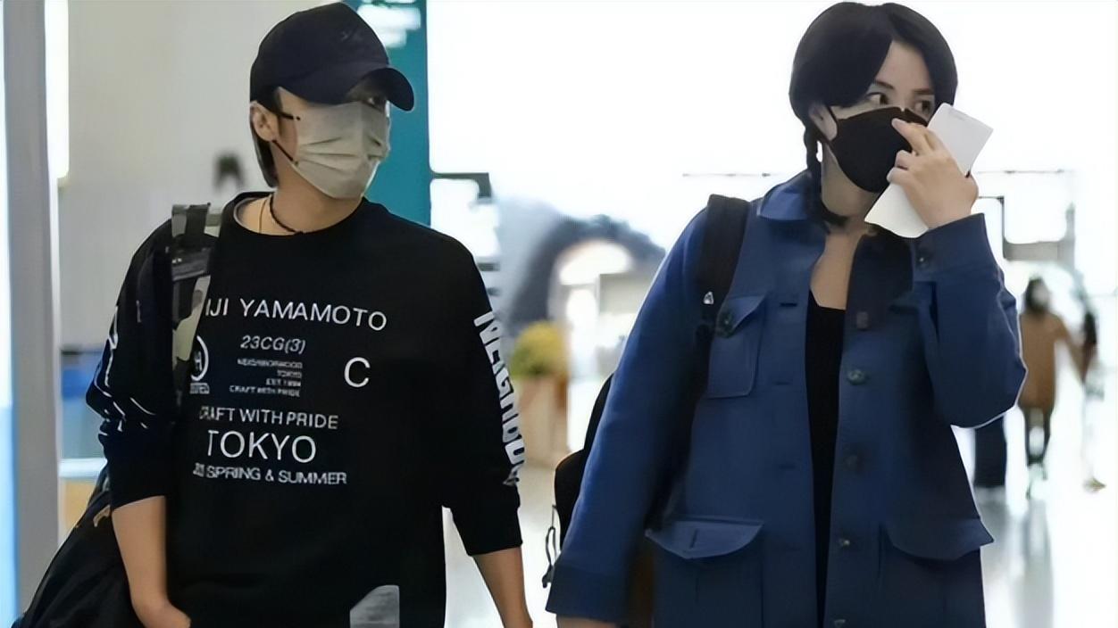 王菲|54岁王菲近照曝光，小腹隆起明显疑怀3胎