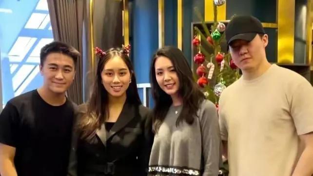 奚梦瑶|何超莲大婚被证实网友却心疼奚梦瑶：无婚礼，被防备，何猷君偏心