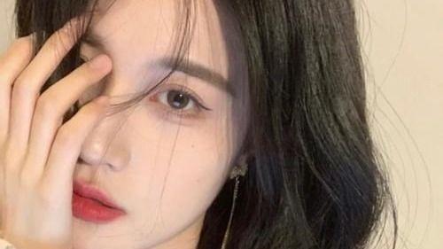 穿搭 缘牟目：每个人的脸型和气质都不同，所以选择眉形时也要适当调整