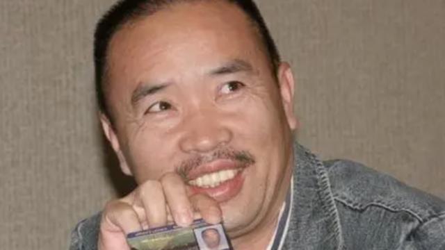 她是赖昌星红楼里的“头牌”，容貌姣好学历高，让大佬们无法拒绝