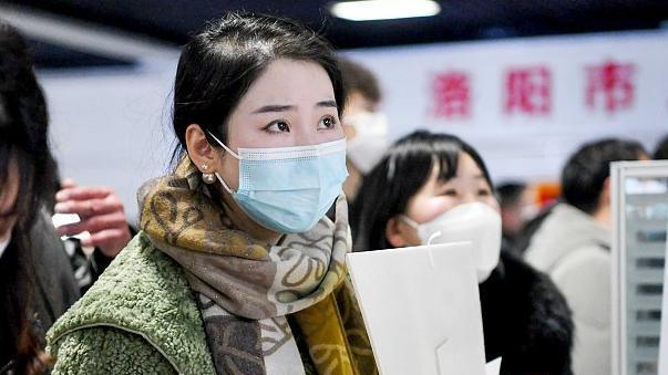 |给不来那么多就别写，应届生因期望工资7千被HR嘲讽，很不公平