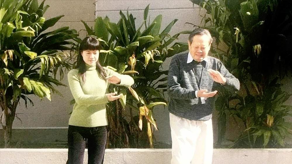 翁帆“强势崛起”，杨振宁18亿财产曝光，大儿子一句话暴露她人品