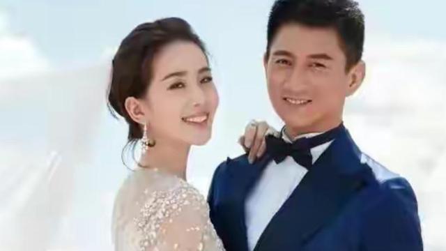 吴奇隆|吴奇隆独自去海边散心，自拍仍然不忘秀婚戒，与刘诗诗感情真好