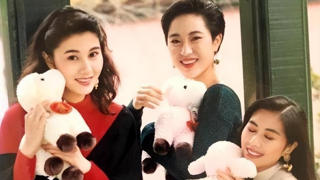 陈法蓉表示，她最后悔的就是为了刘德华，放弃了在环球的发展机会