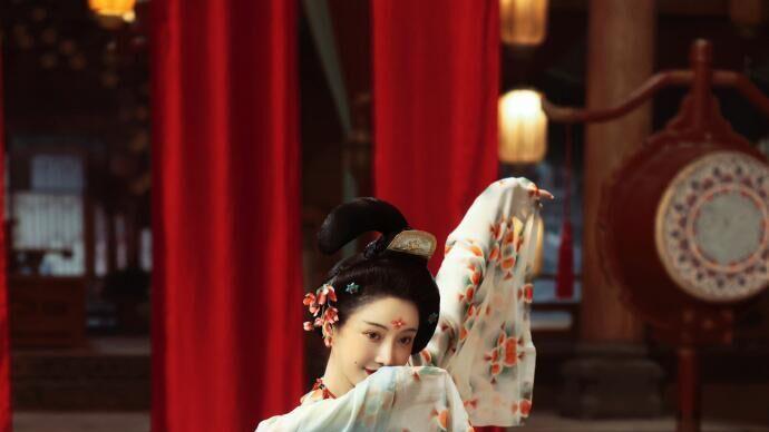 综艺节目|讲个笑话，综艺节目的古装造型，比古偶剧的女一号还精致