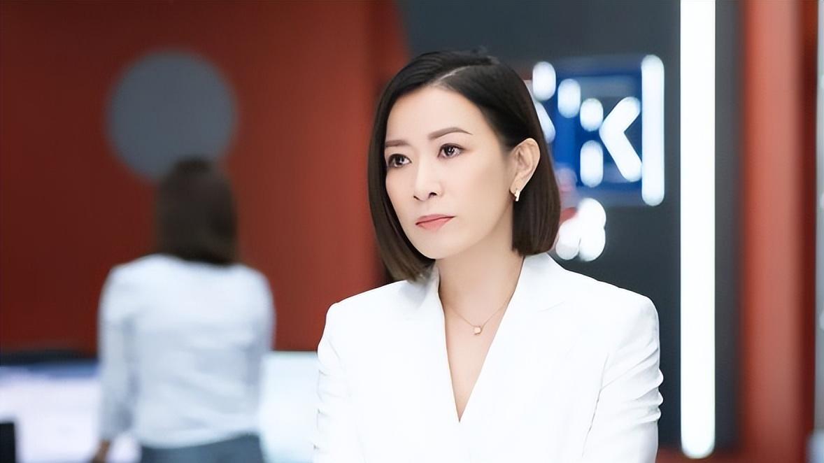 冠夫姓，言语羞辱，一口气追平，终于明白新闻女王这部剧有多讽刺