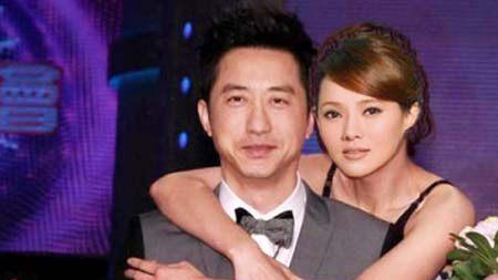 奇葩三观伊能静：与哈林相守22年却婚内移情，转身嫁给小10岁老公