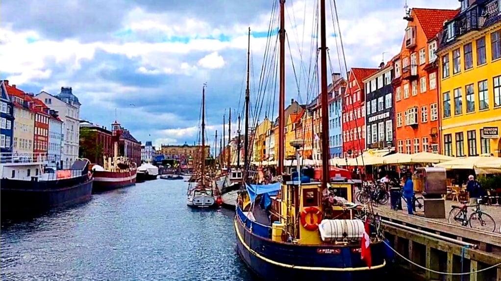 丹麦|丹麦是一个位于北欧的国家，被誉为“快乐之国”