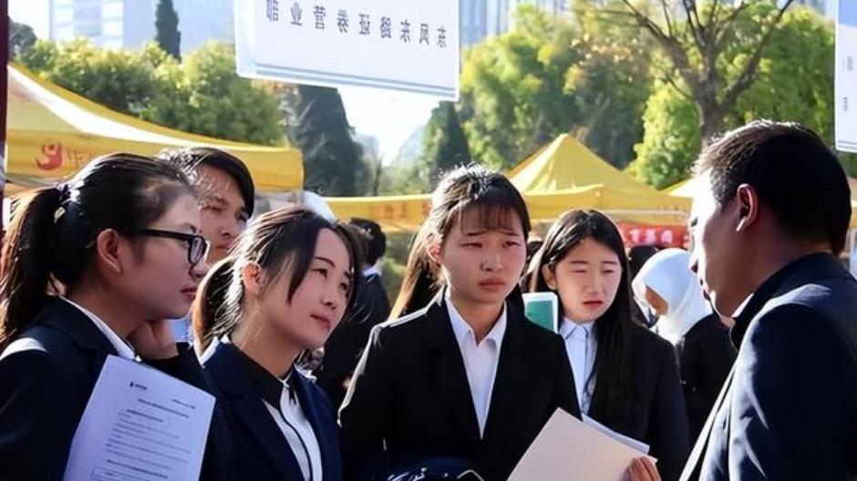 疾病|烟草公司拟录名单流传，名校毕业成一线工人，人家工资待遇好