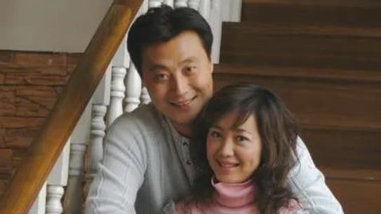 任程伟|53岁演员任程伟：26岁娶黄蕾住地下室7年，成名后把妻子当宝