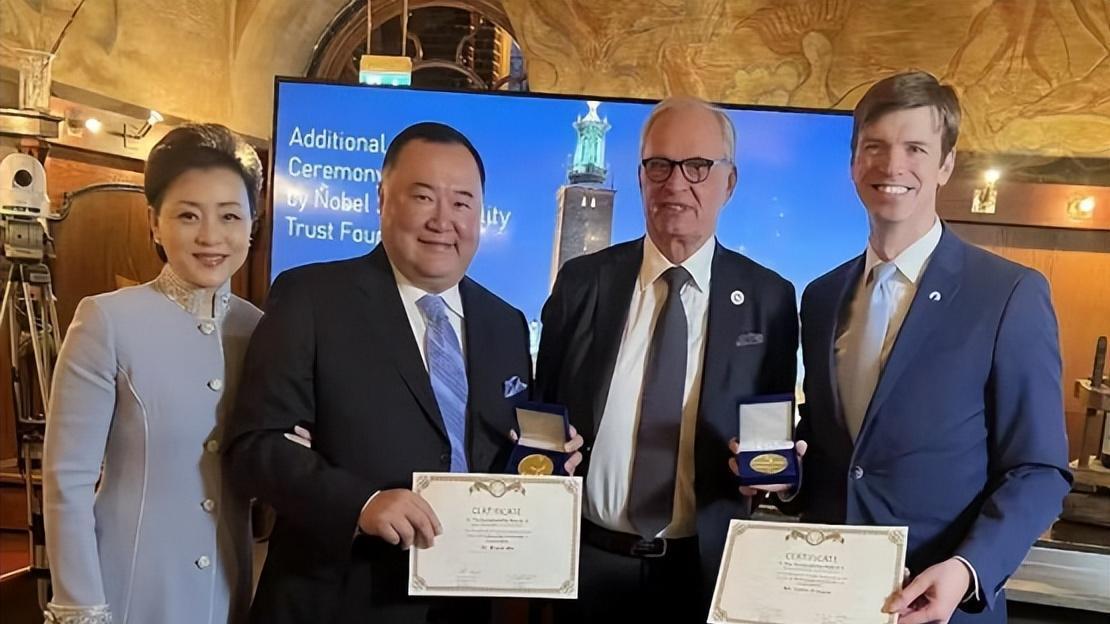 杨澜|杨澜老公吴征获诺贝尔奖，网友笑称：现今的诺奖越来越接地气