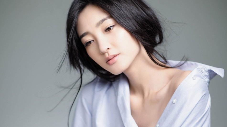 王丽坤|和乔振宇同居八年，陷“夜光麻将”丑闻，褪去画皮后真实的王丽坤