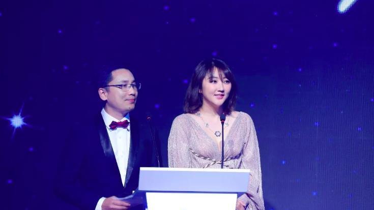 华国锋的孙女华真：世界拍卖巨头苏富比亚洲区副主席，李云迪前妻