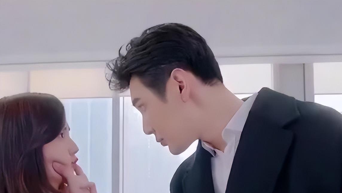 求职|真把自己当女猪脚了？女大学生实习看上富二代，花式讨好让人无语