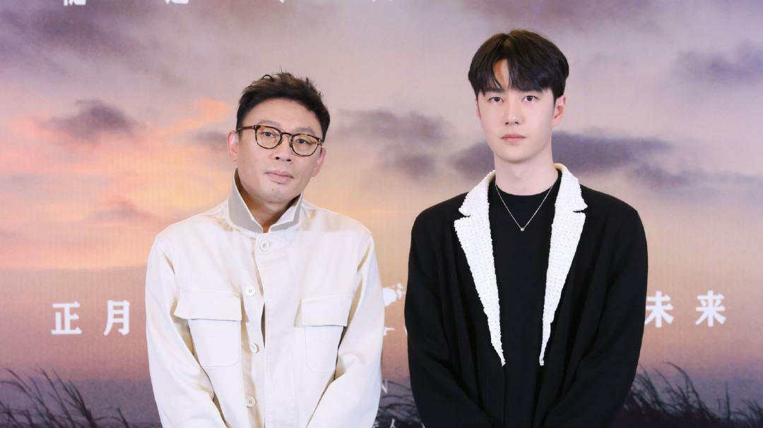 王一博|答非所问的明星采访成了王一博的粉黑大战，路演的余波至今未平息