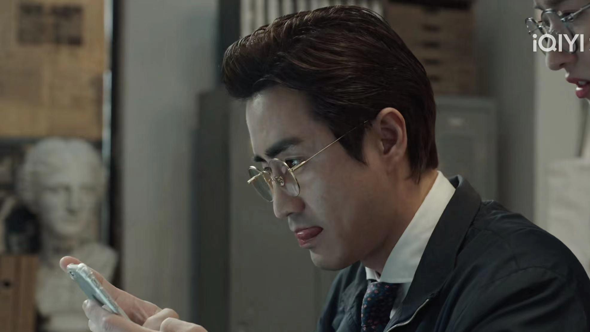 纵有疾风起|纵有疾风起：祝燃伸舌头动作太细节，一点猥琐很多精明非常可靠