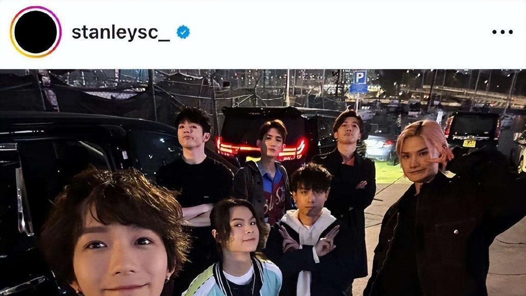 刘德华|这一夜，刘德华跟香港顶流合影并撕开了他们的遮羞布