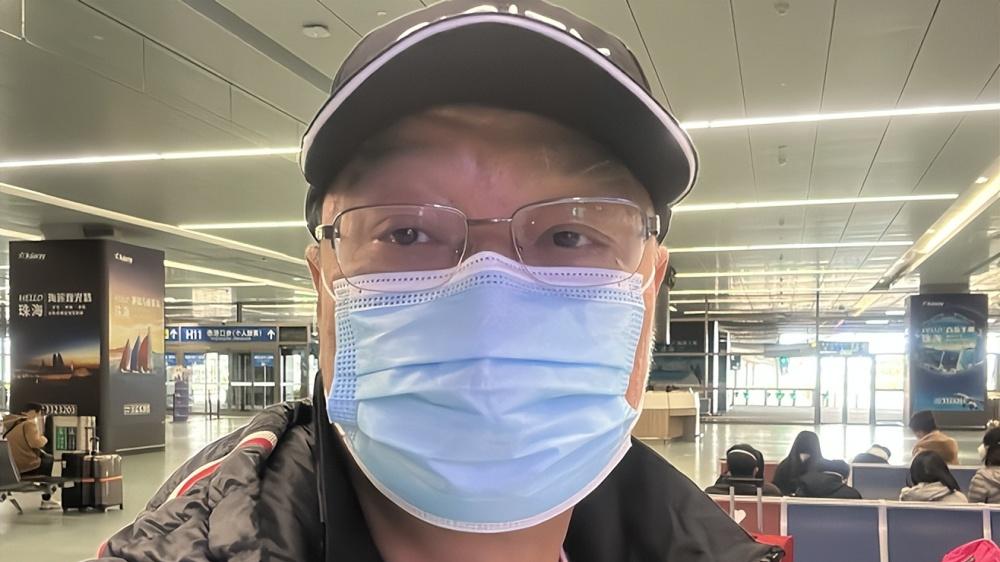 李力|知名导演李力吐槽核酸检测贵，香港与内地相差近十倍，表示接受不了