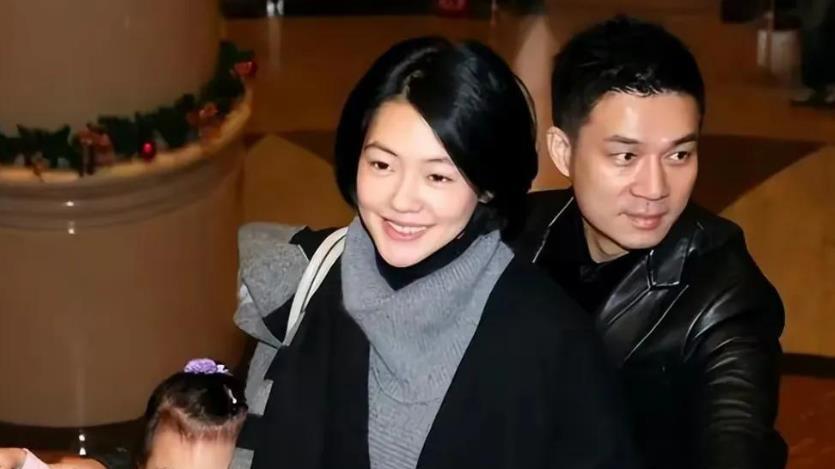 小S|小S近照曝光！打扮怪异神情落寞，源头疑是具俊晔，喊话大S去赚钱