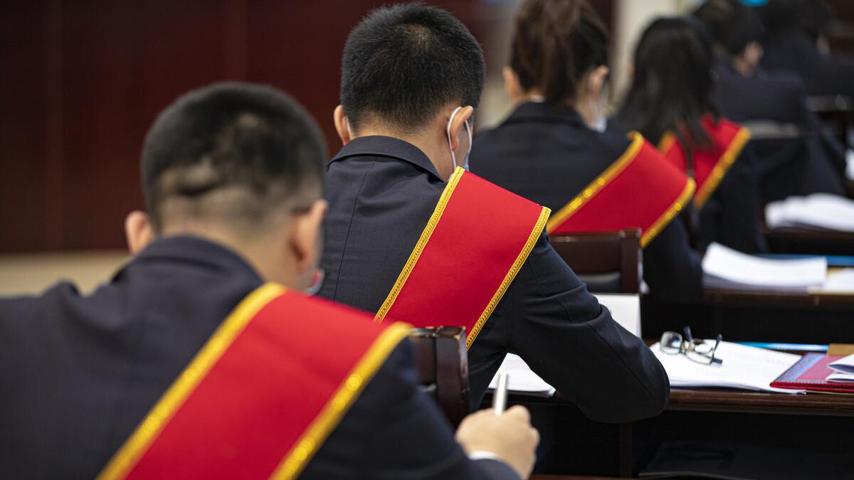 |微小说：傻人有傻福