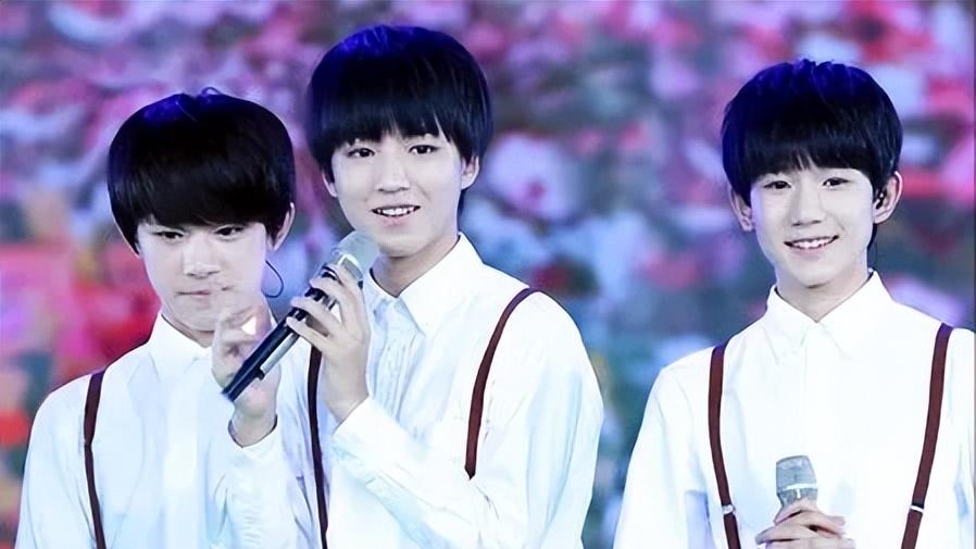 没见过这么水的演唱会！敷衍唱功、灯牌辣眼、遍地垃圾、各怀心思