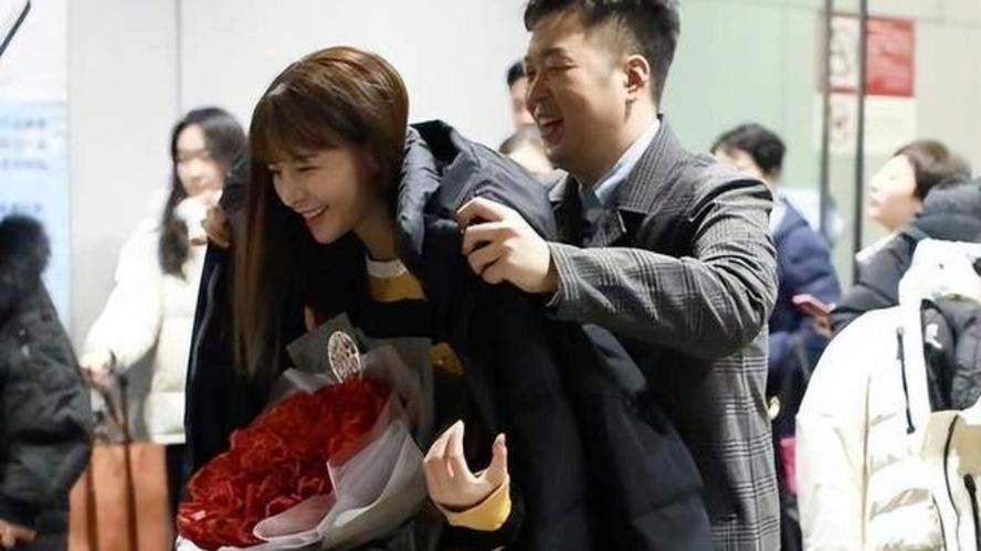 |娱乐圈又曝大瓜，知名女星搞剧组夫妻当小三，曾睡过3位男顶流