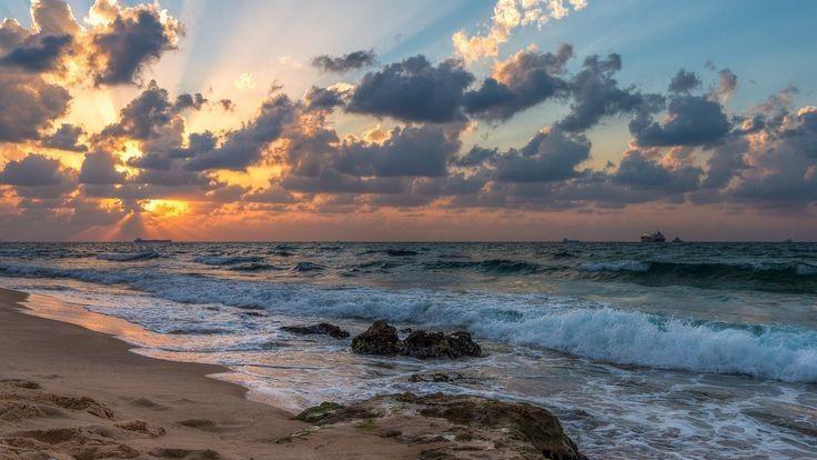 9月下旬惹不起，3大生肖走上坡路，有横财大奖，职场无往不利