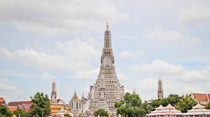 海岛|外国游客穿泰装打卡！泰国黎明寺热闹非凡