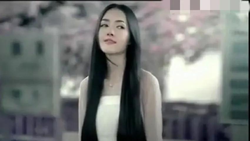 郭碧婷|女神变大妈？39岁郭碧婷逛街被偶遇，发际线后移，衣着邋遢体态差