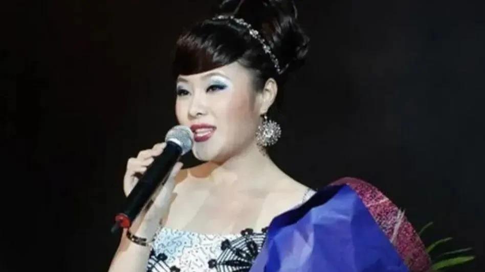 老虎|曾登上春晚舞台的美女歌唱家为名利成了“大老虎”的情妇