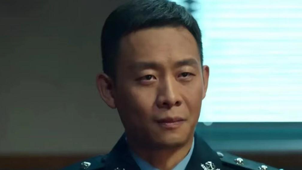 安欣|《狂飙》：横跨21年从三级警司到一级警督，安欣的警衔是否合理？