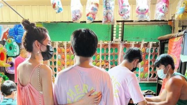 林志颖|林志颖车祸后首带妻儿出游 与三个儿子沙滩玩耍