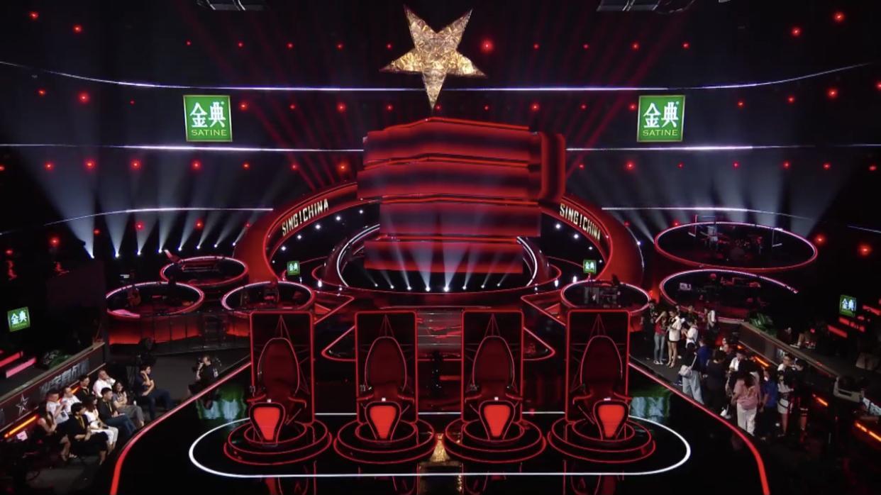 《好声音》再次被揭露，李玟曾被导演组设计，谢霆锋怒怼导演组