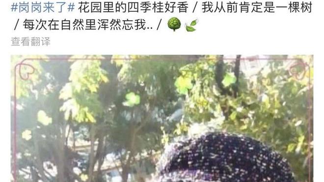 杨钰莹|杨钰莹现身乡镇商演，穿“蝴蝶裙”卖力表演，微胖身材很迷人