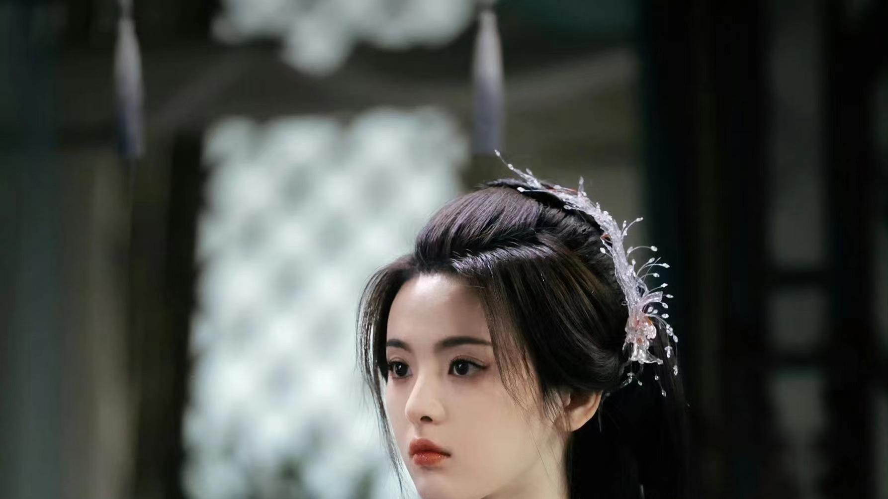 刘宇宁疑似偷偷跑去杭州与杨超越玩密室逃脱，粉丝吐槽是和小女友约会