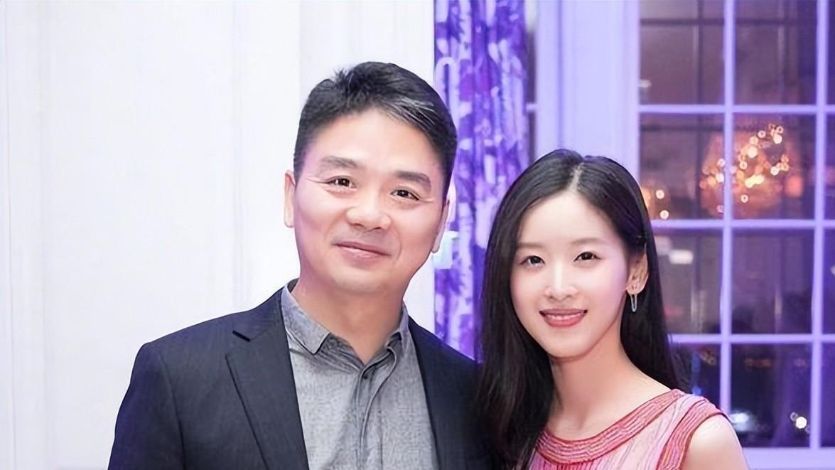 章泽天|特意跑到英国生孩子！刘强东和章泽天也要移民了吗