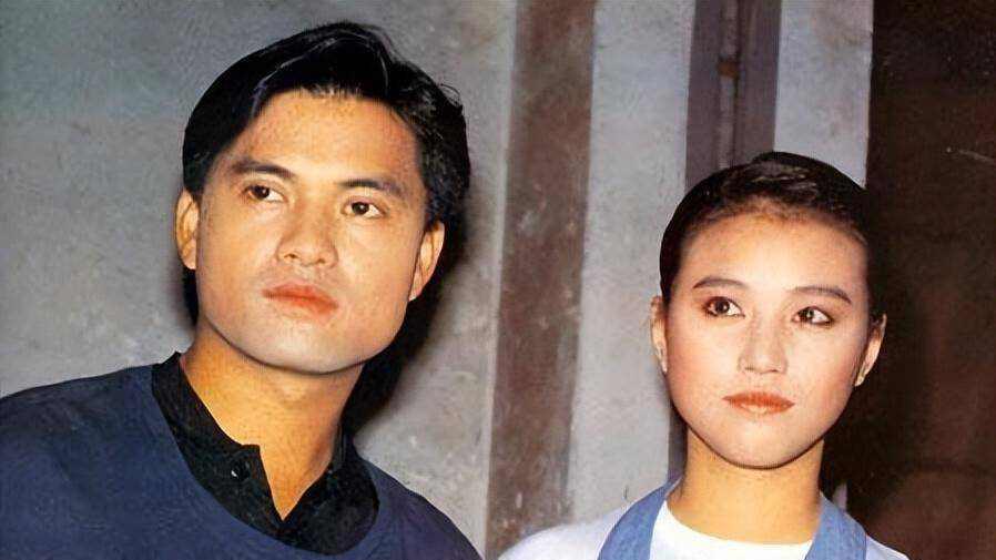 华晨宇|TVB知名老戏骨身价超十亿，接地气与妻子吃大排档逛市场