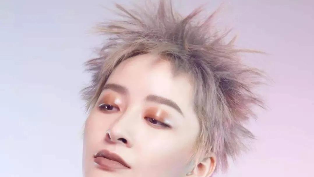 曾轶可|曾轶可翻车？3小时演唱会打碟超1小时，观众不满被割韭菜齐喊退钱