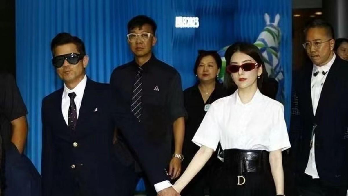 |郭富城首次带女儿公开亮相！妹妹比姐姐好看，被夸“漂亮到极点”