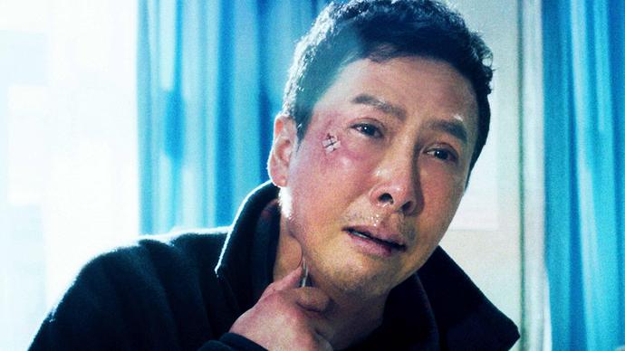 成龙|功夫明星跌落神坛？甄子丹新片亏损1.9亿，成龙新片亏损或超2.2亿