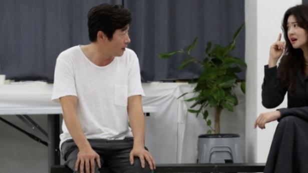 话剧|宋善美复出出演话剧 丈夫惨遭杀害变单亲妈妈 出演顺风妇产科走红