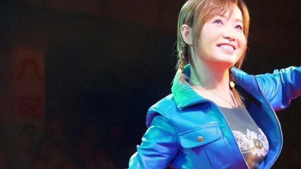 春晚|她连续4年上春晚献唱，与恩师同居被强制堕胎，现55岁仍无人敢娶