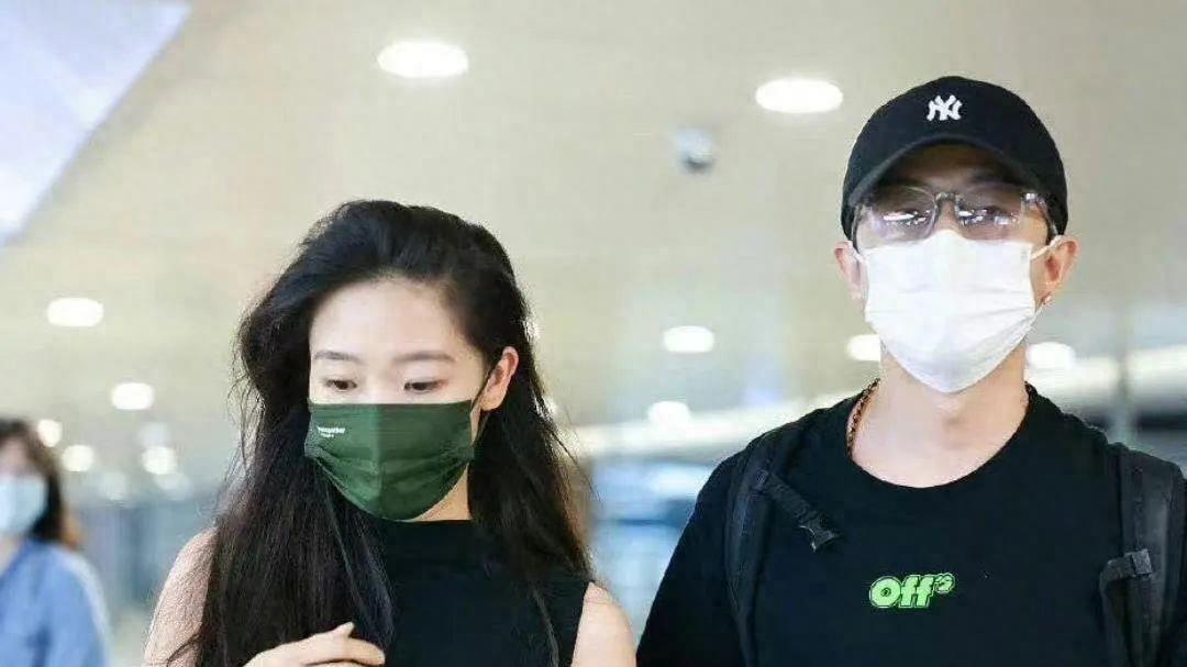 曝38岁黄轩隐婚生子？首次承认和“大姐”蒋雯丽的关系！