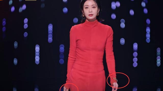 吴倩|贾静雯C位开场《浪姐4》，吴倩法令纹显老，瞿颖超模气场强大