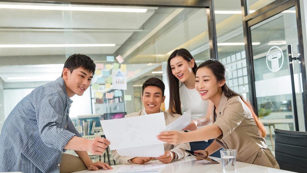 领导在职时刁难我，退休后他儿子结婚邀请我，我直接挂了电话