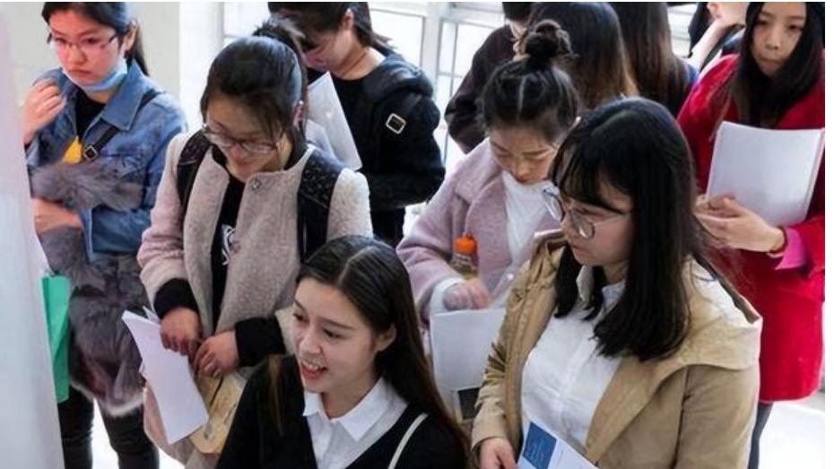 求职|参透名师的专业套路，选对专业，找工作太简单，轻松月入2万