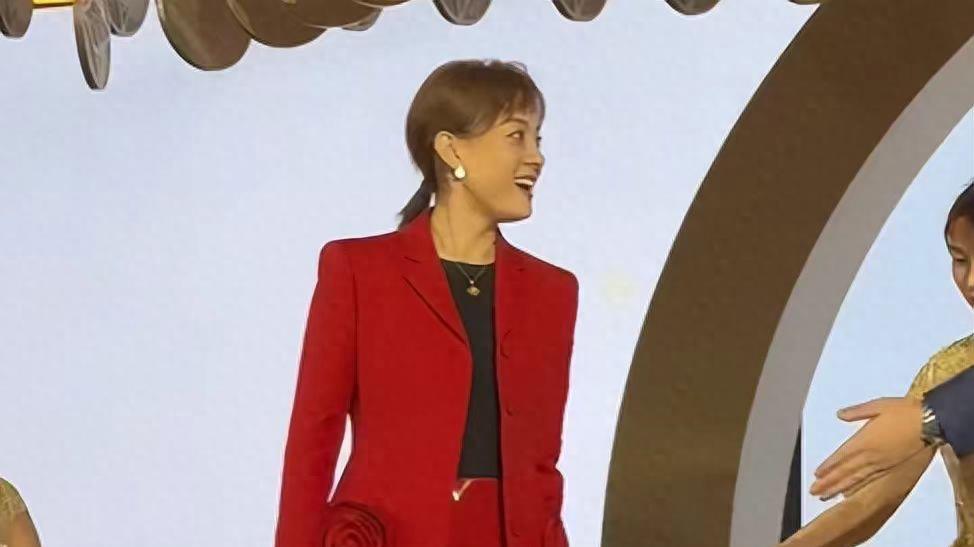 孙俪接连翻车，沉迷养生运动，还是成了老的最快80后女星