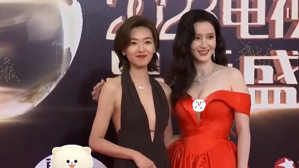 万茜|国剧盛典：万茜张萌穿衣破尺度太油腻，老戏骨奚美娟端庄像照妖镜