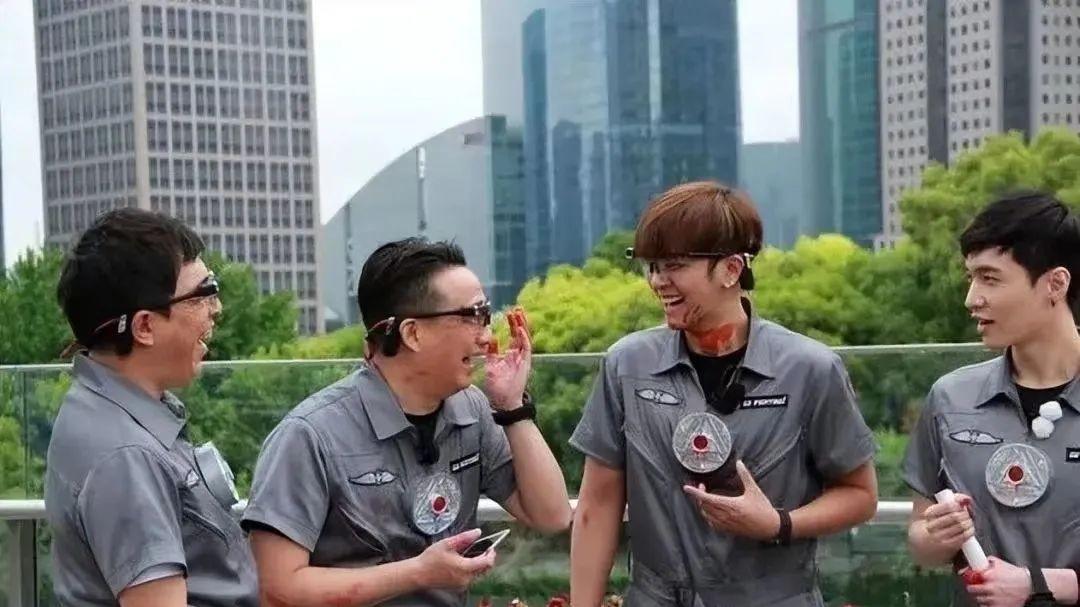 罗志祥|全民偶像罗志祥在泰国“变性”重新出道，网友：丢脸丢到国外去了